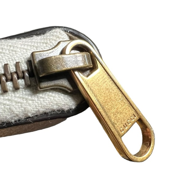 Gucci Calfskin Logo Zip Around Card Holder Wallet - Picture 6 of 6